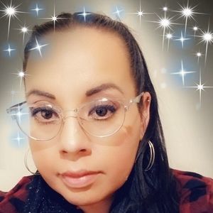 Meet your Posher, Dee